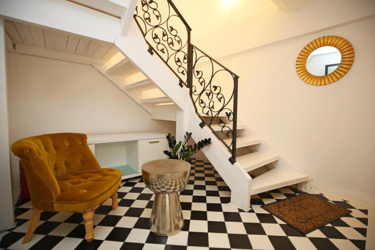 Swan City Apartment & Room 希贝尼克 外观 照片